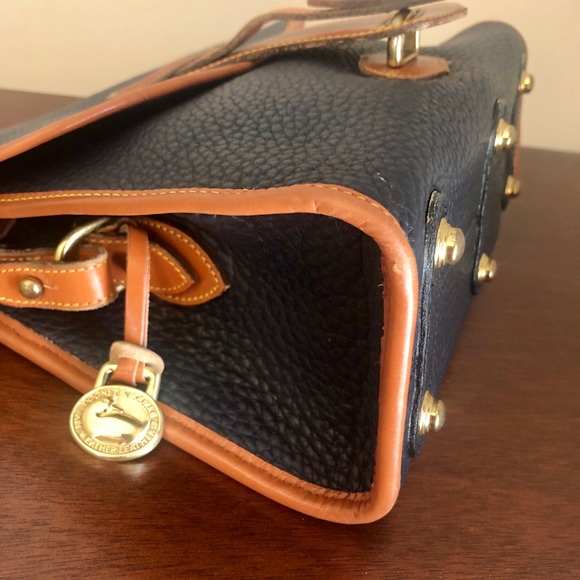 Vintage Dooney & Bourke Navy Blue Essex Bag - Picture 4 of 16